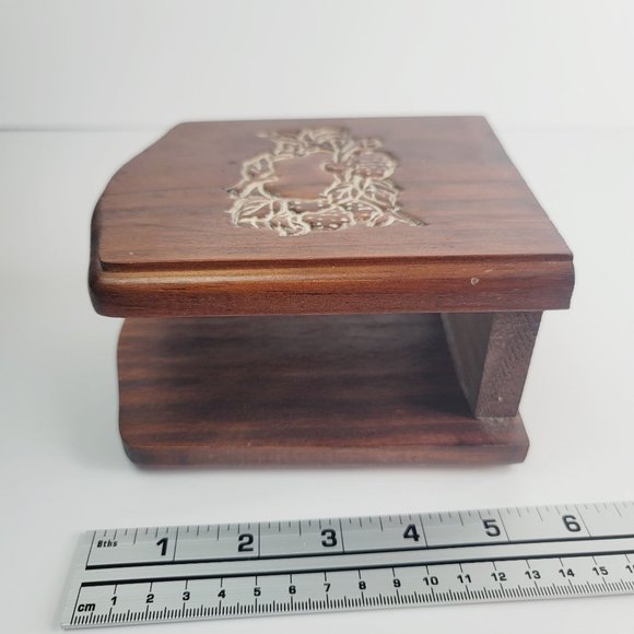 VINTAGE 70s Dark Wood Carved Fruit Motif Napkin Holder Mail Sorter Apple Berries - Picture 5 of 6